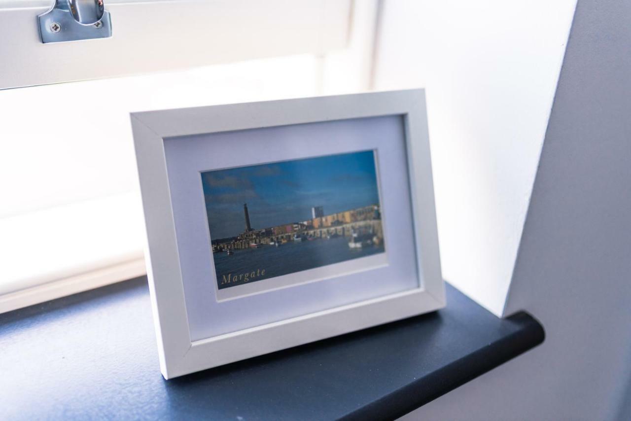 The Sunset Apartment - Margate Beach - By Goldex Coastal Breaks 외부 사진